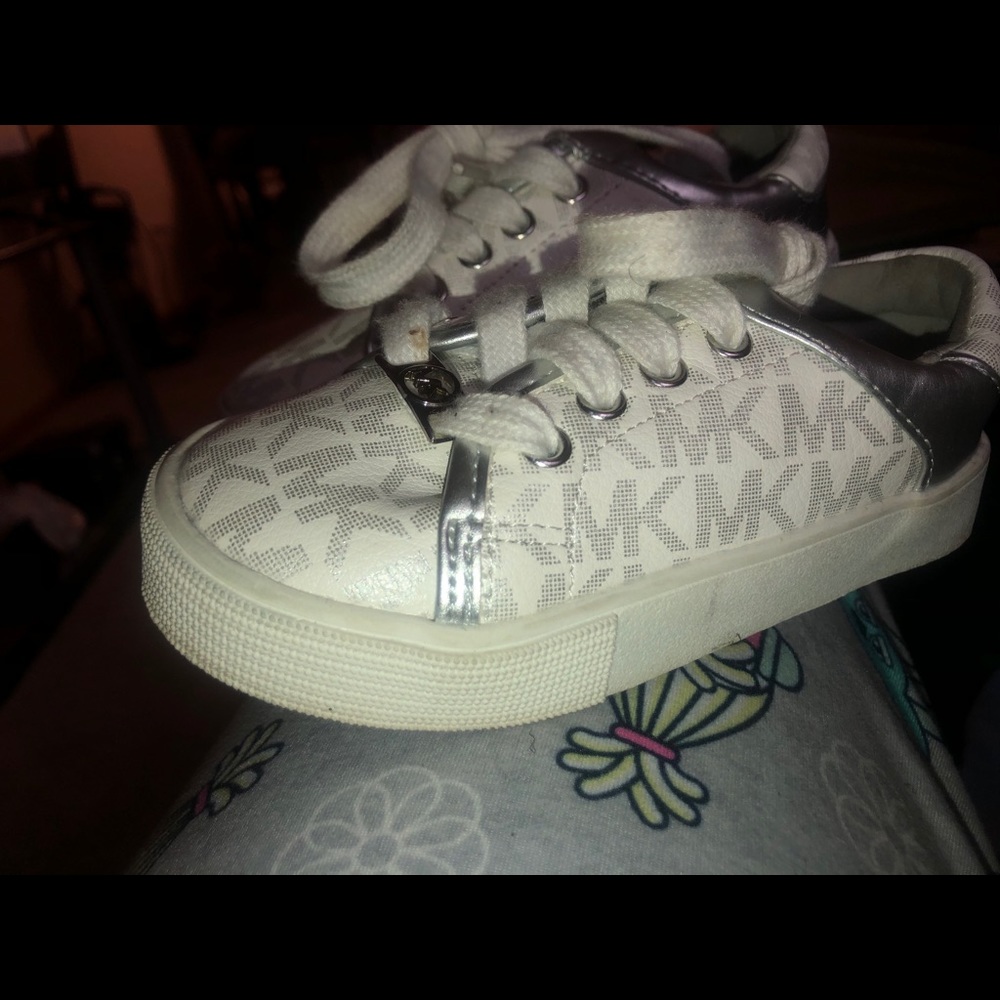 Mk shoes